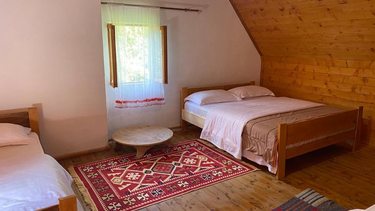Hôtel Bujtina Leke Gerla à Theth Extérieur photo