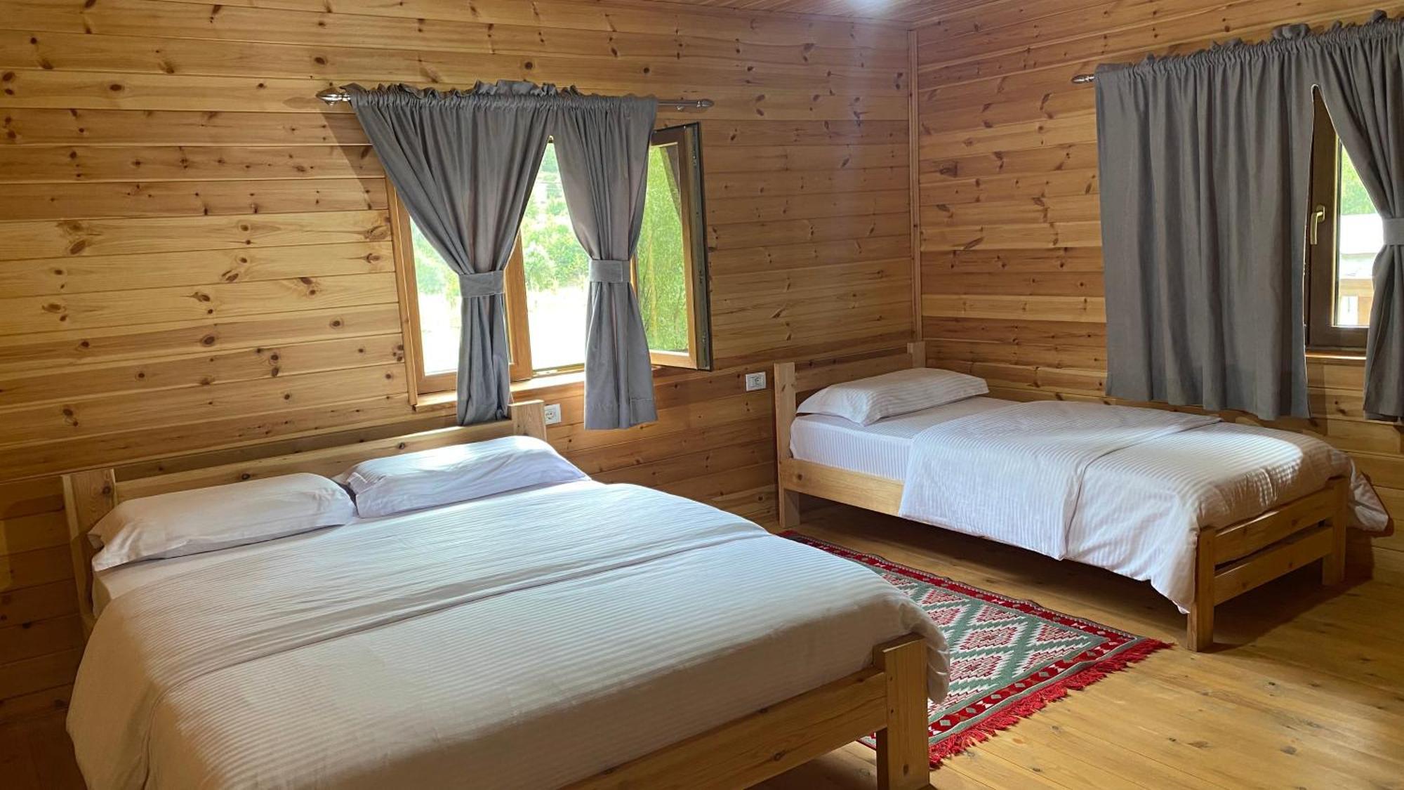 Hôtel Bujtina Leke Gerla à Theth Extérieur photo
